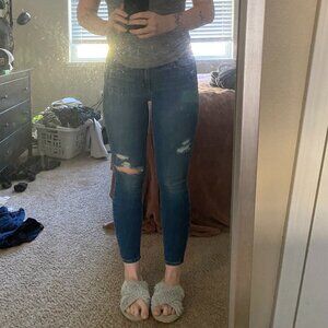 Gap Universal Jegging Mid-Rise 6/28 Medium Wash